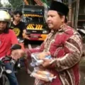 Sambil Ngabuburit, MWC Kademangan Kota Probolinggo bagikan Ratusan Takjil, Dilanjut Renungan Malam Nuzulul Qur'an.