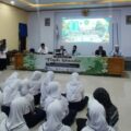 MUI Kecamatan Mayangan, Komisi Fatwa MUI dan IASS Kolaborasi Gelar Diklat Fiqih Darah Wanita di MTsN Kota Probolinggo.